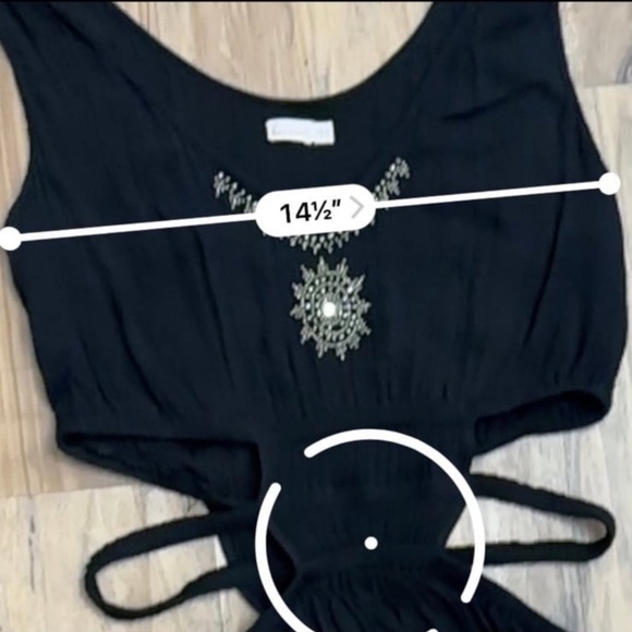 Dress - Picture 7 of 8